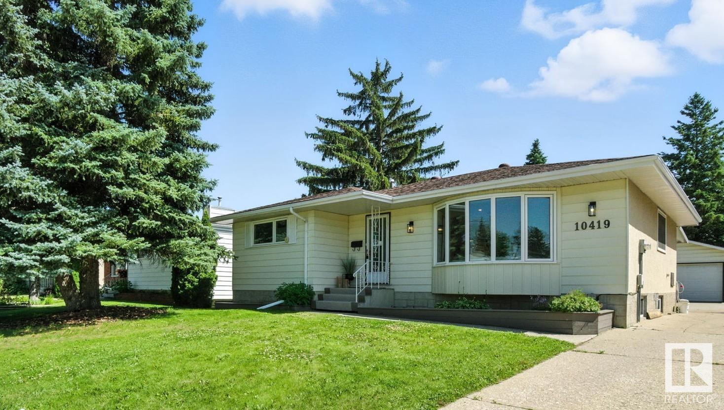 Property Photo: 10419 36A Avenue NW AB T6J 2H7