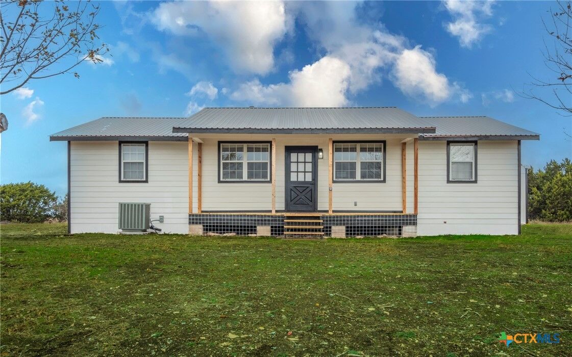 Property Photo:  340 Frazier Lane  TX 78611 