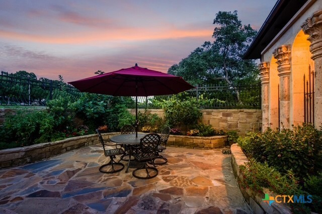 Property Photo:  464 Paradise Hills Hills  TX 78132 