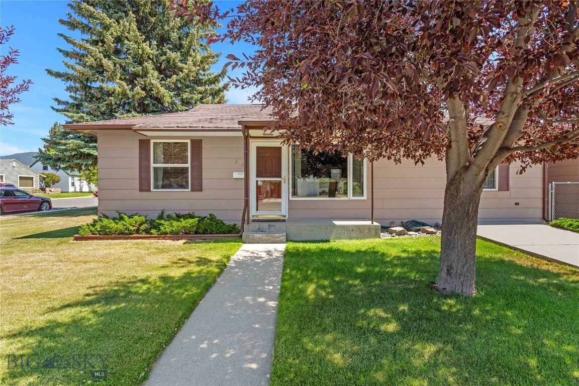 2210 West Drive  Butte MT 59701 photo