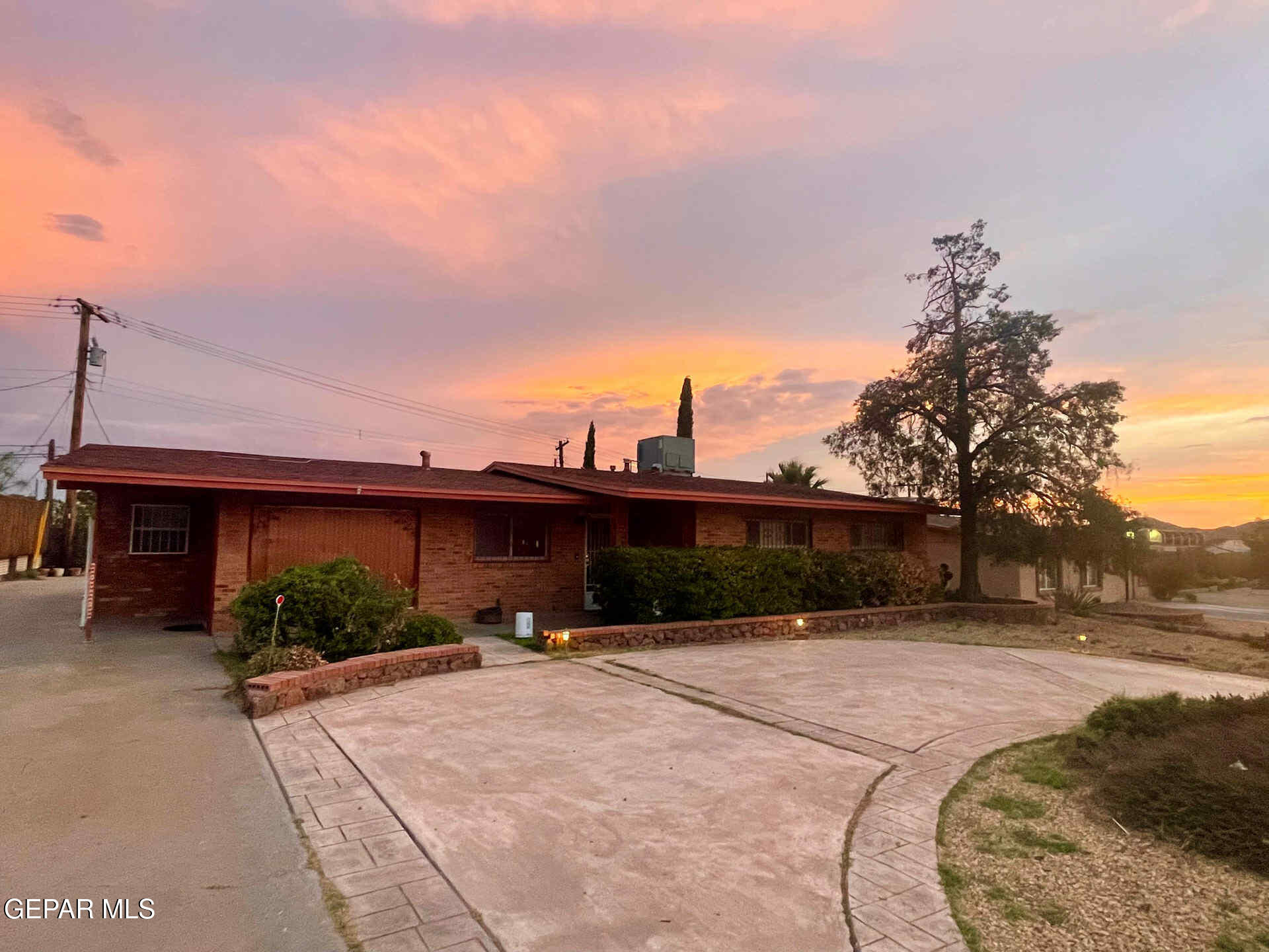 Property Photo: 4301 Larchmont Drive TX 79902