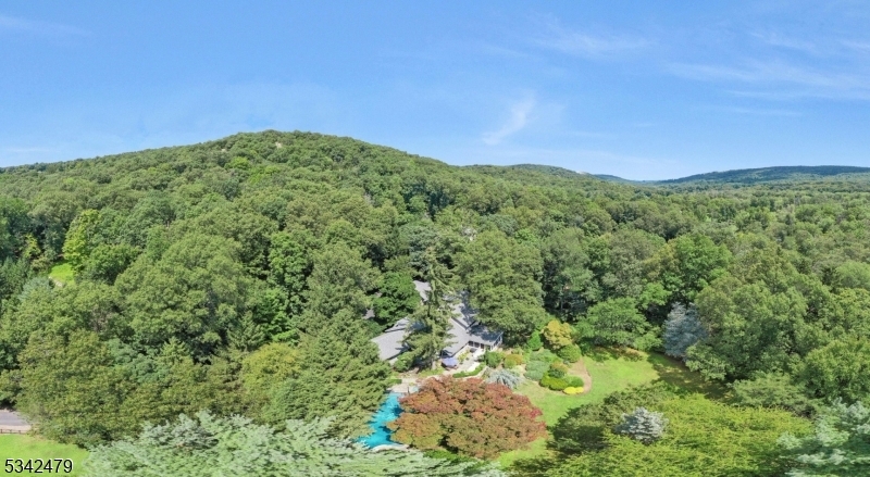 21 Midvale Mountain Rd  Mahwah Twp. NJ 07430 photo