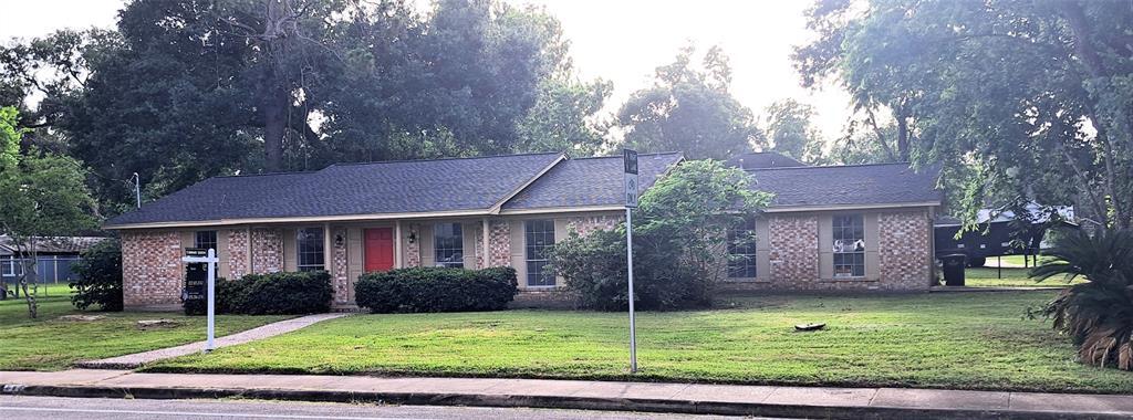 Property Photo:  407 S 2nd Street  TX 77511 