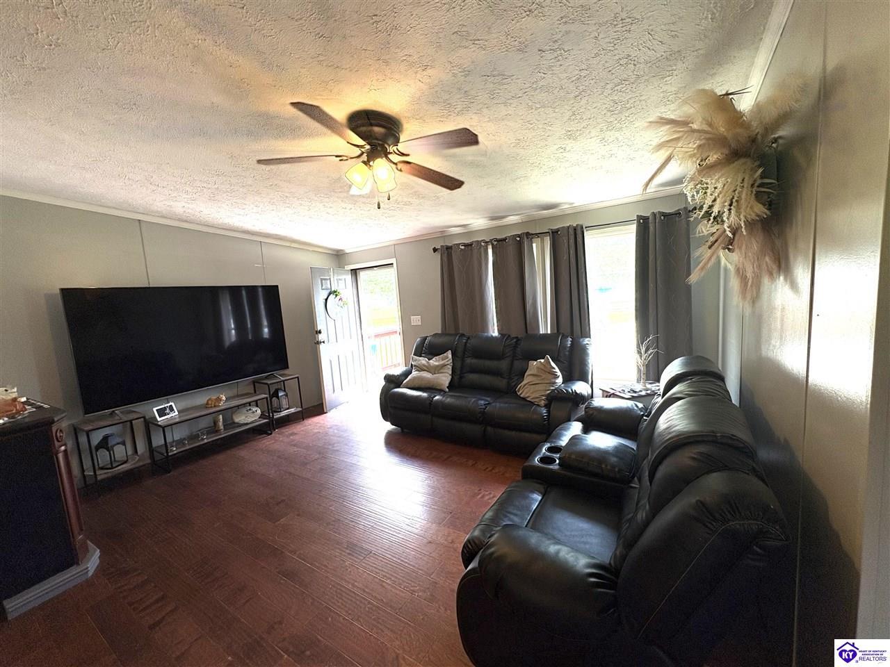 Property Photo: 280 Chablis Lane KY 40117