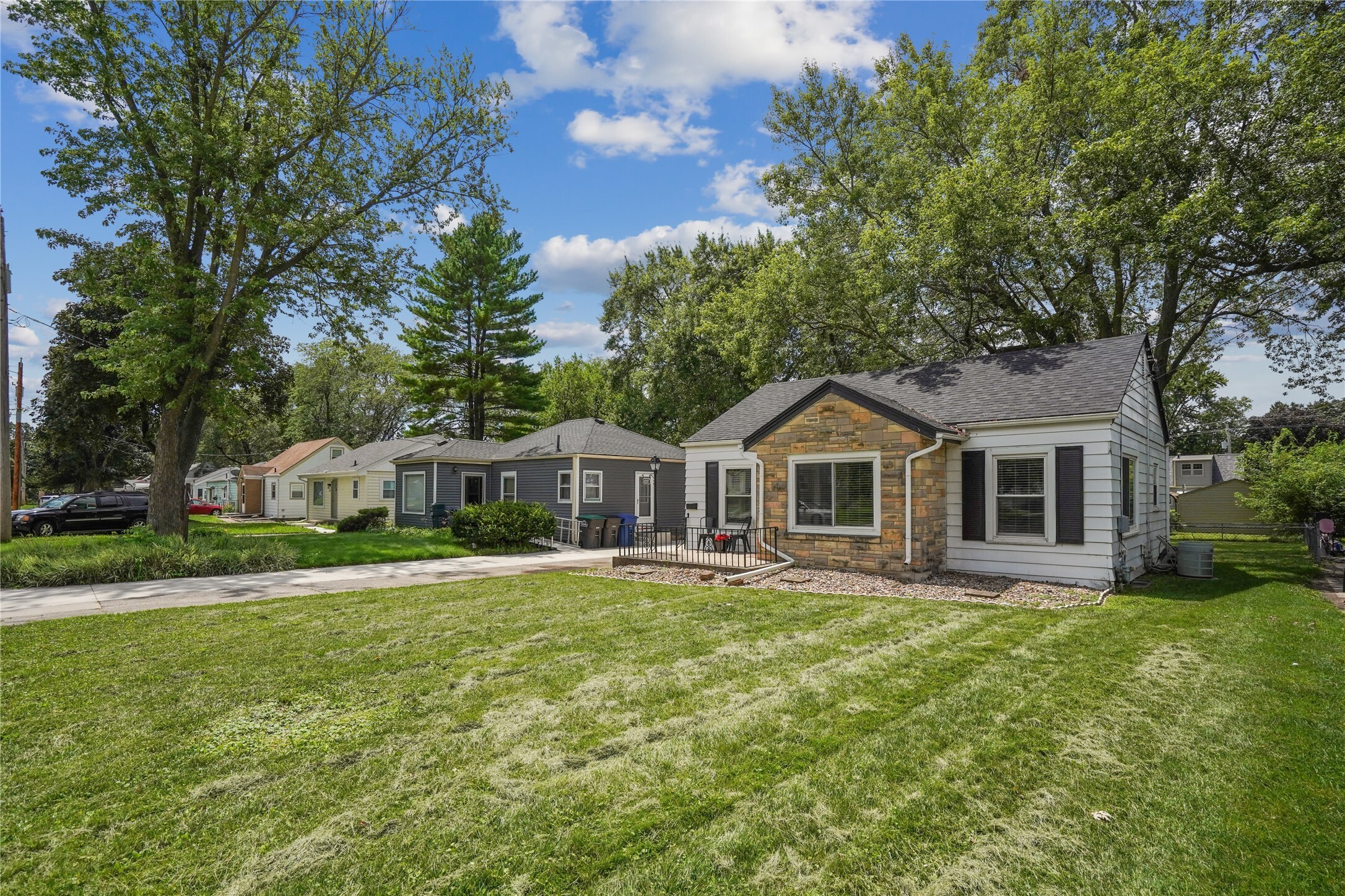 Property Photo: 3616 37th Street IA 50310