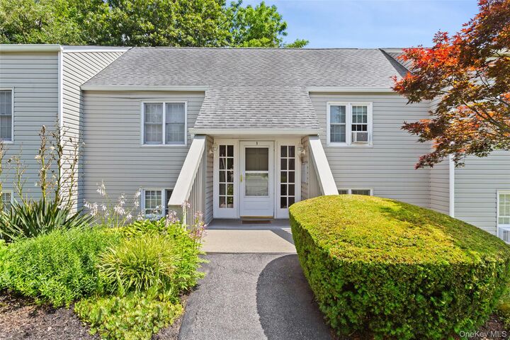 Property Photo:  103 Holly Stream Court  NY 10509 