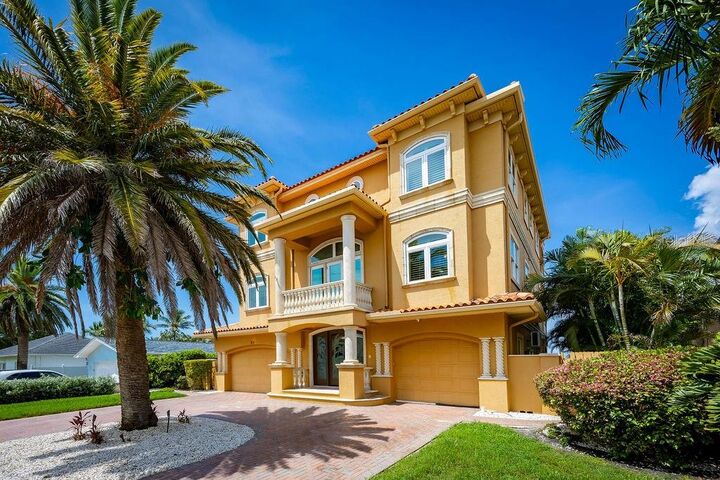 Property Photo: 306 Harbor Drive FL 33785