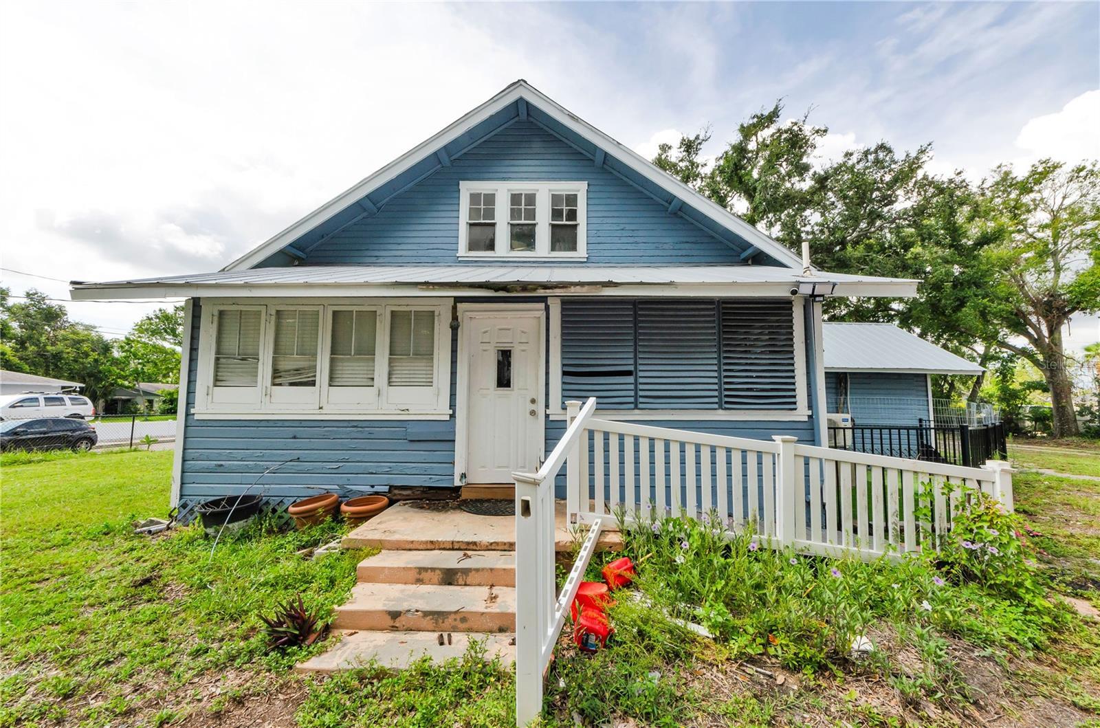 Property Photo:  600 4th Street W  FL 34221 