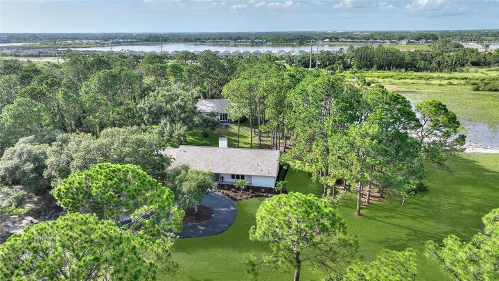 Property Photo:  1429 Ranchero Drive  FL 34240 