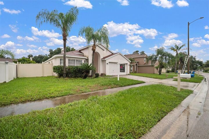 Property Photo:  1250 Timber Trace Drive  FL 33543 