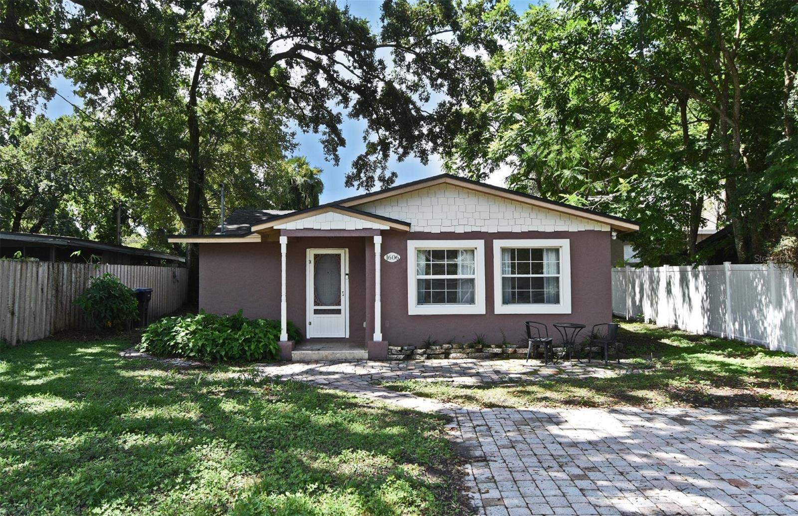 Property Photo: 1606 Triangle Avenue FL 32806