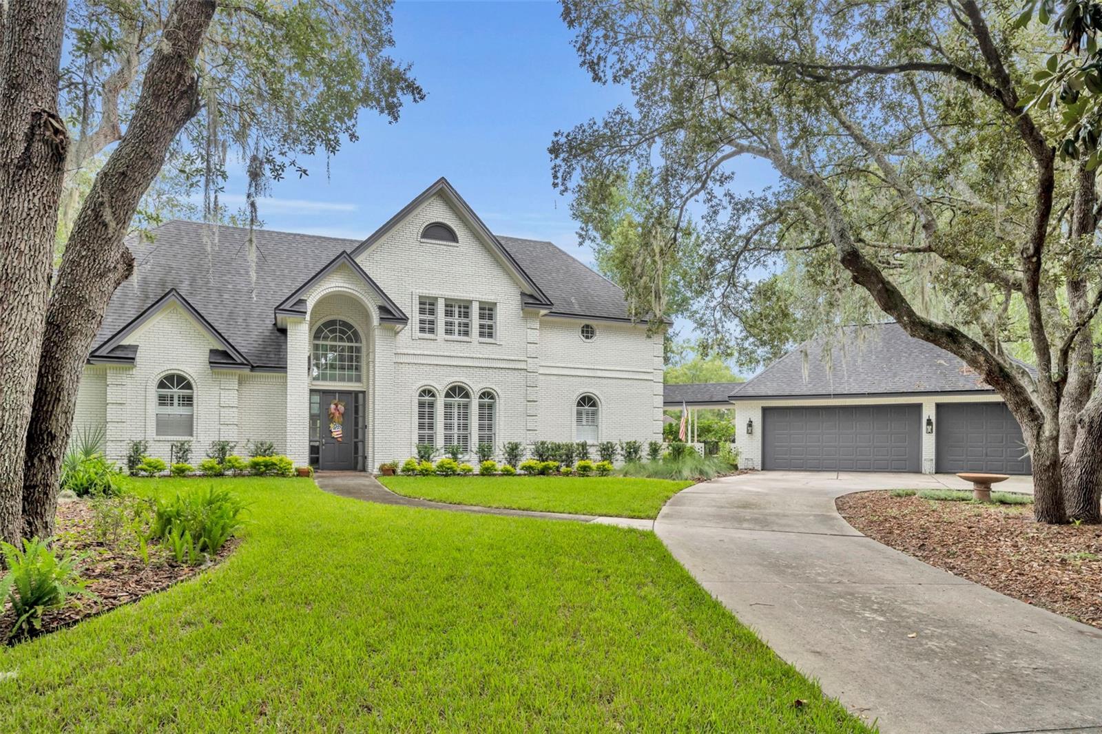 Property Photo: 344 Swansea Court FL 32765