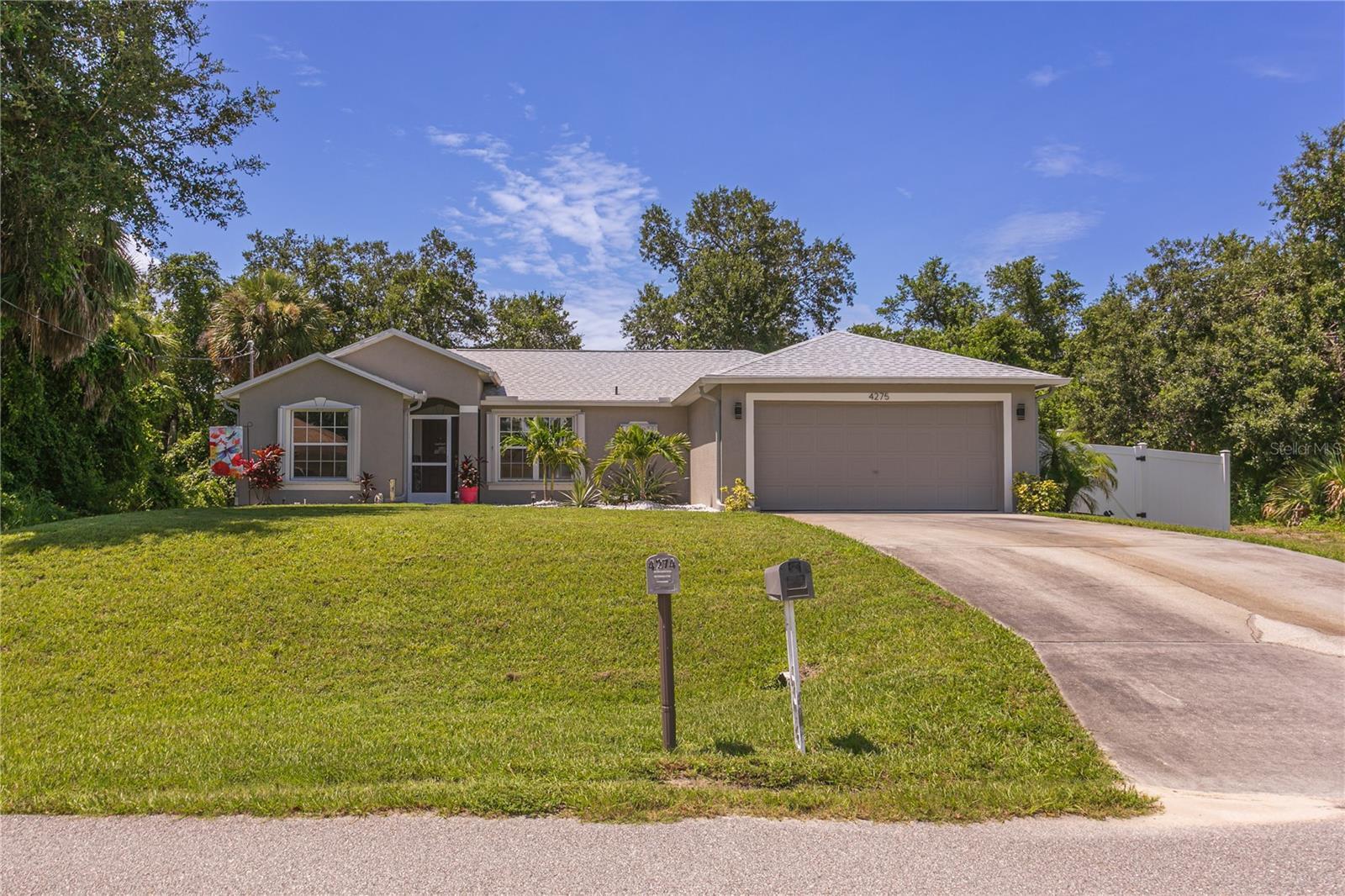 Property Photo: 4275 Manila Avenue FL 34288