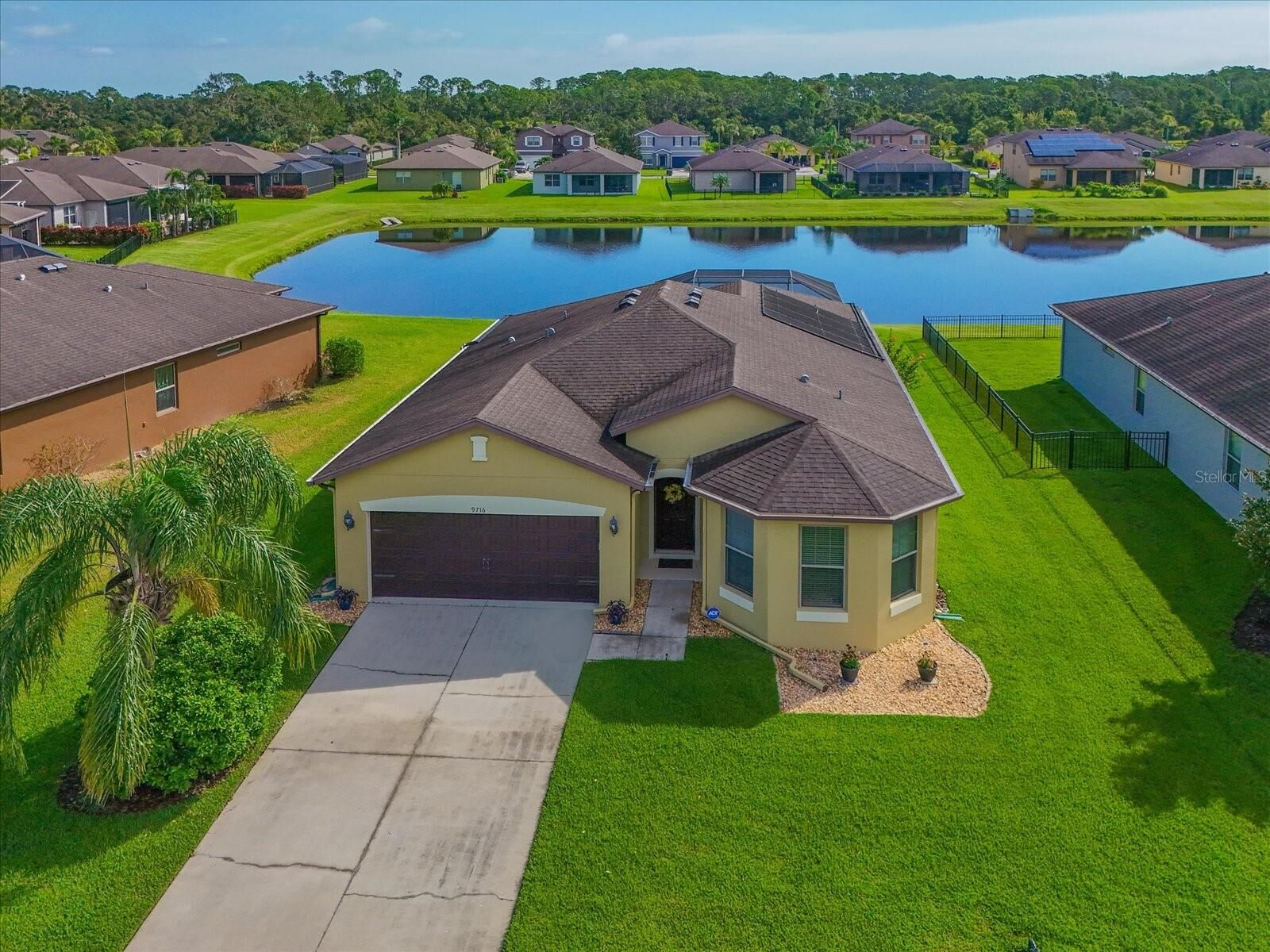 Property Photo: 9716 58th Street E FL 34219