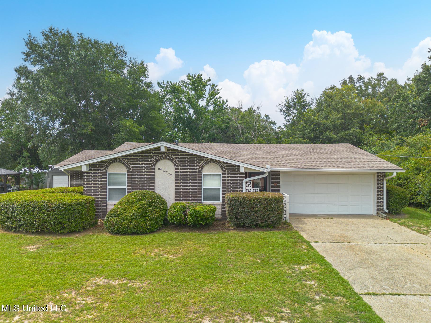 Property Photo: 131 Gary Street MS 39503