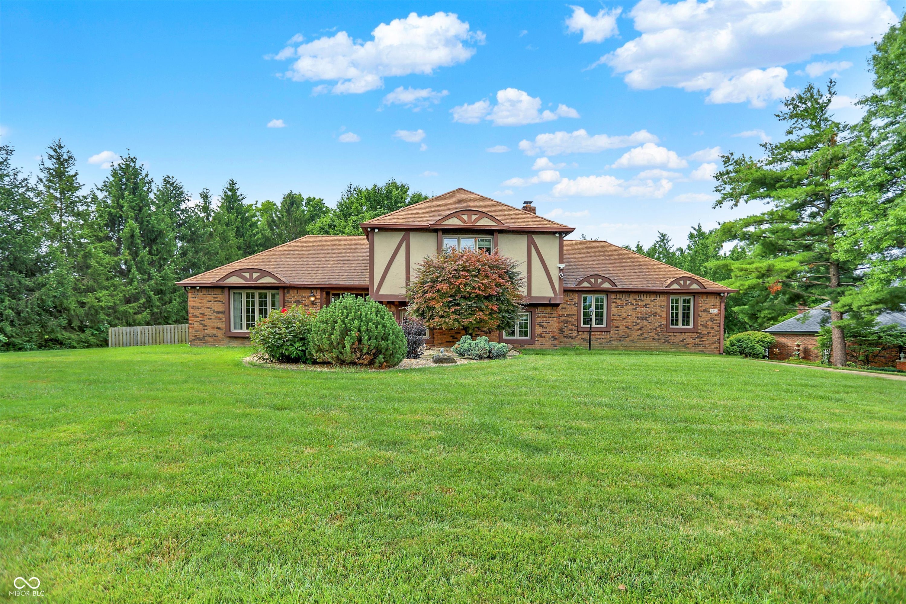 5239 Flintstone Drive  Indianapolis IN 46237 photo