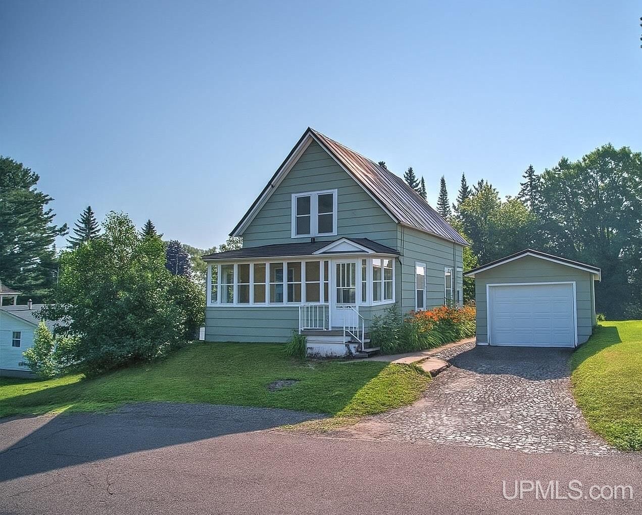 Property Photo: 42212 N Hancock Street MI 49916