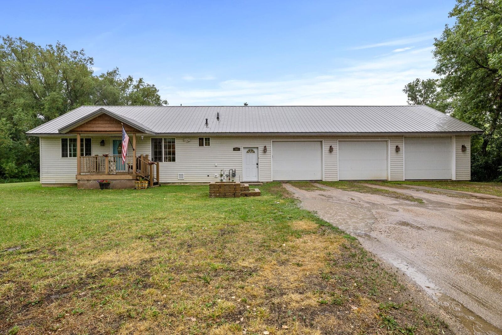 Property Photo:  404 5th Ave  ND 58759 