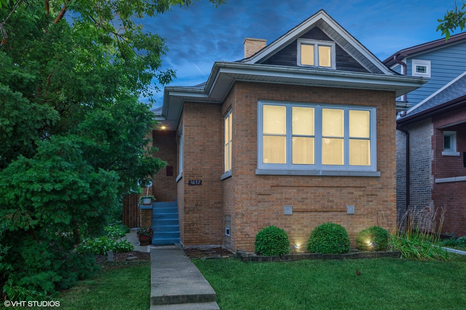 Property Photo:  5037 N Bernard Street  IL 60625 