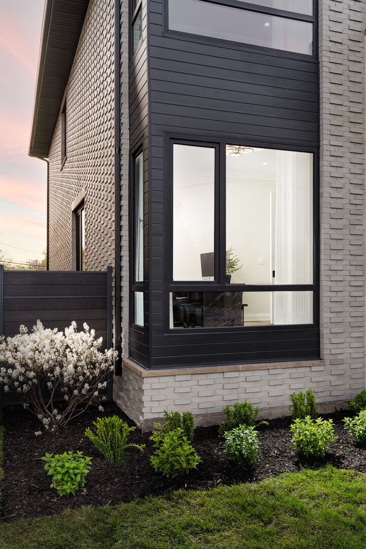 Property Photo:  1906 Lee Street  IL 60018 