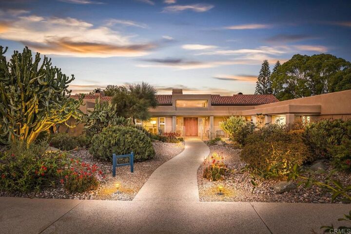 Property Photo:  30663 Via Maria Elena  CA 92003 