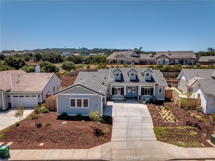 Property Photo: 1422 Black Oak Drive CA 93455