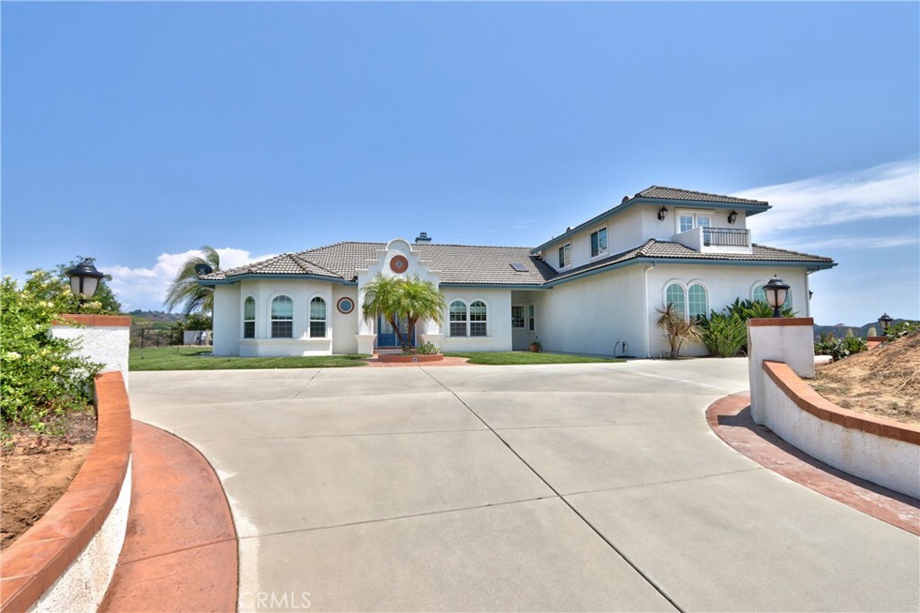 Property Photo:  25025 Las Palmeras Drive  CA 92590 