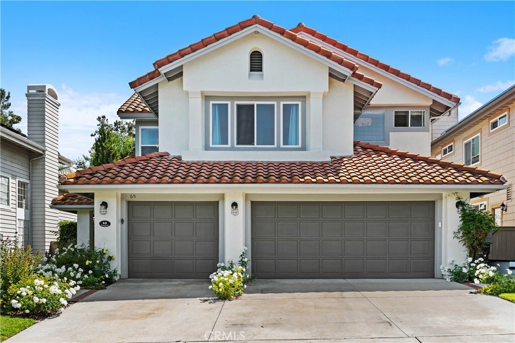 Property Photo:  65 Summitcrest  CA 92679 