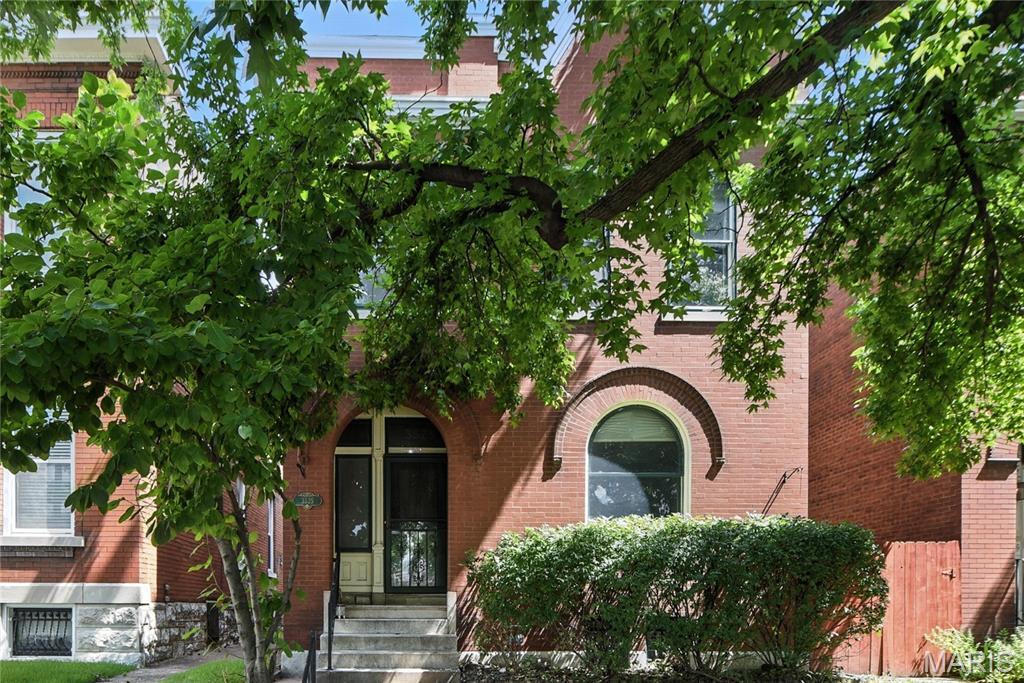 3525 Hartford Street  St Louis MO 63118 photo