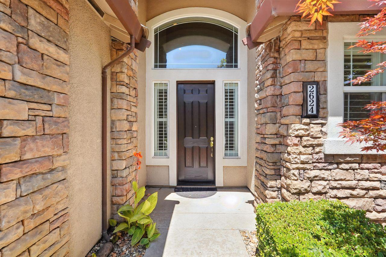 Property Photo: 2624 W Pintail Way CA 95757