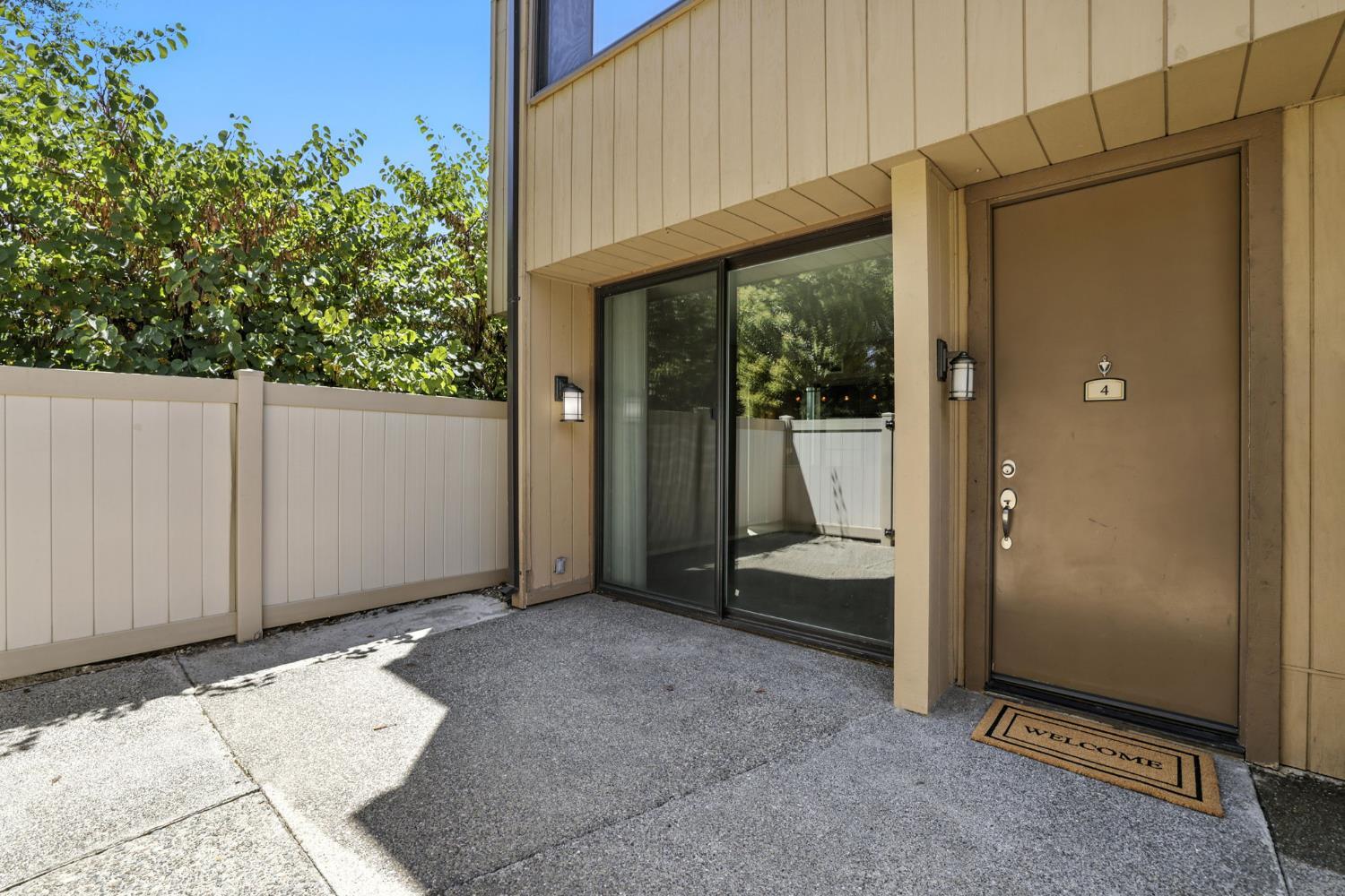 Property Photo:  536 Woodside Oaks 4  CA 95825 