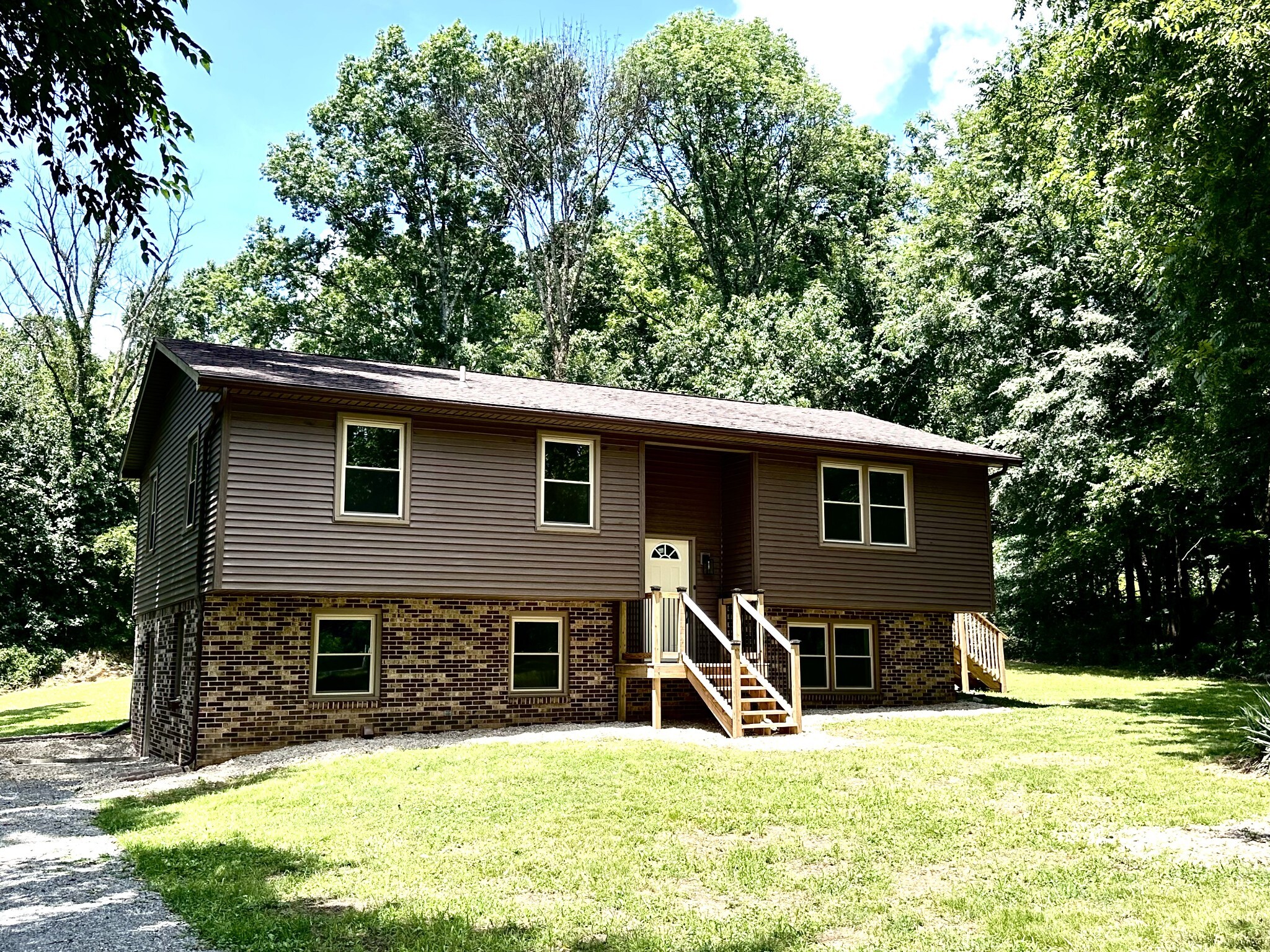 Property Photo: 1040 Old Fayetteville Hwy TN 37352