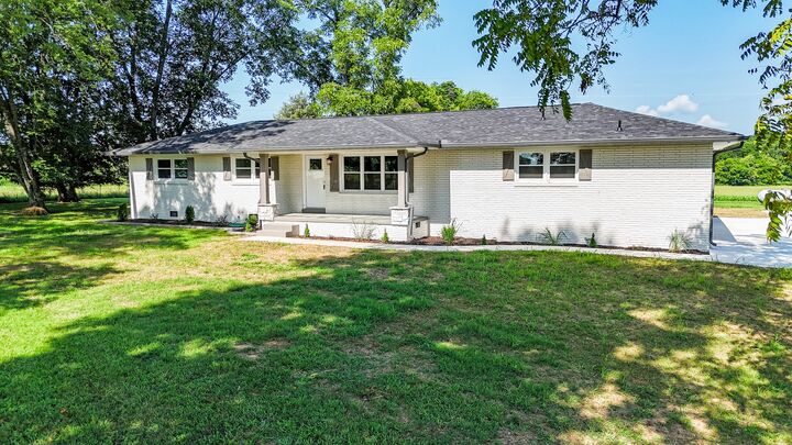 Property Photo: 422 Bethlehem Church Rd TN 37160