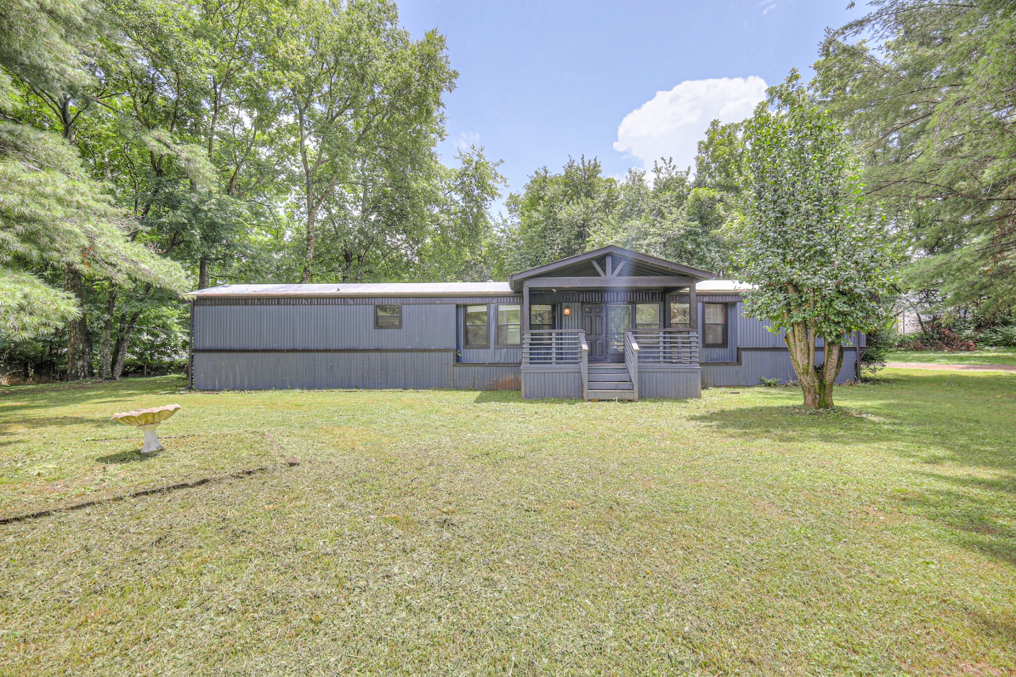 Property Photo:  915 Hearthstone Ct  TN 37167 