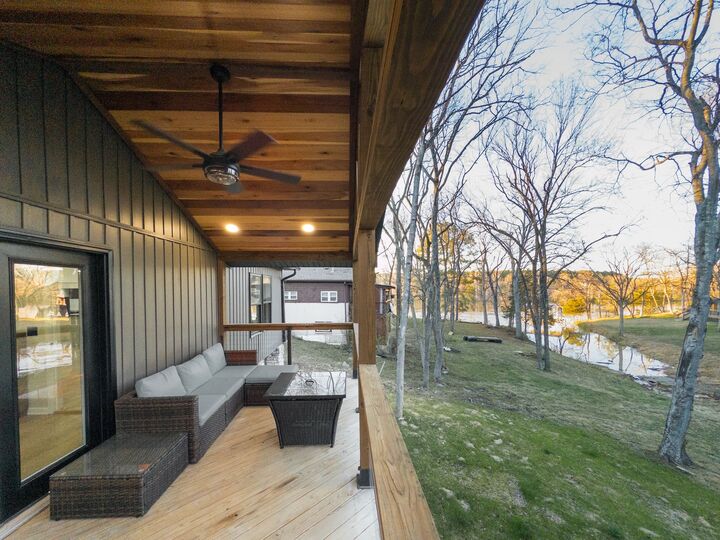 Property Photo:  385 Lago Vista Dr  TN 37087 