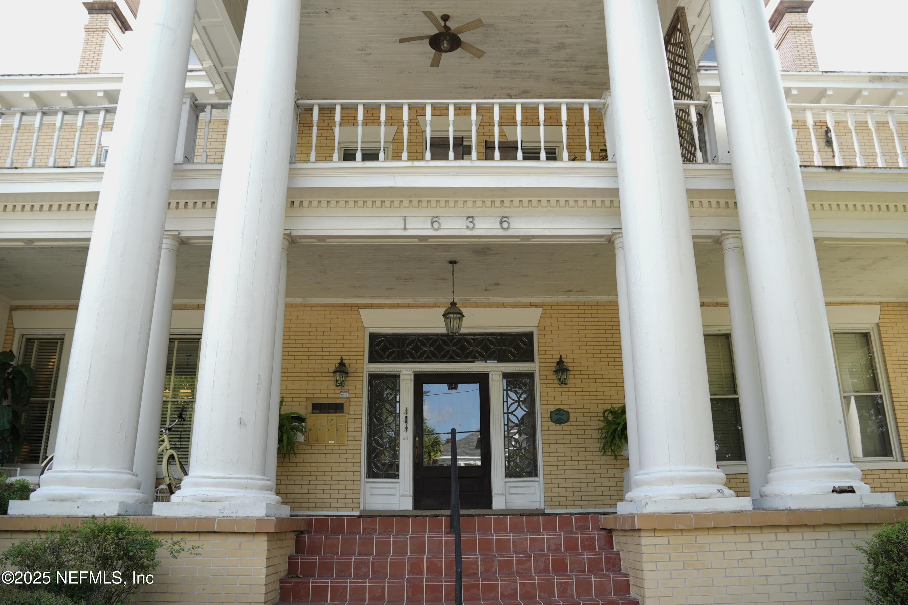 Property Photo: 1636 King Street 2 FL 32204