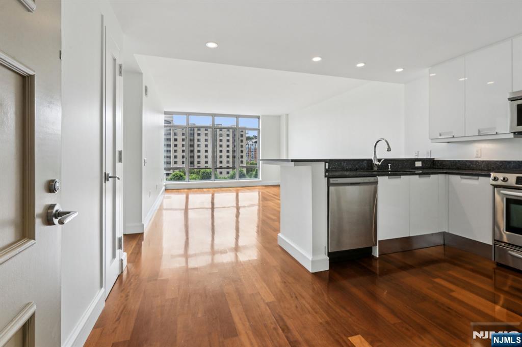Property Photo: 8100 River Road 613 NJ 07047