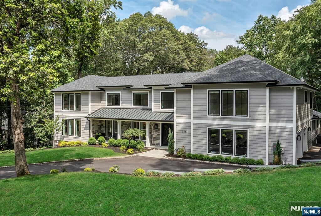 Property Photo: 315 Freemans Lane NJ 07417