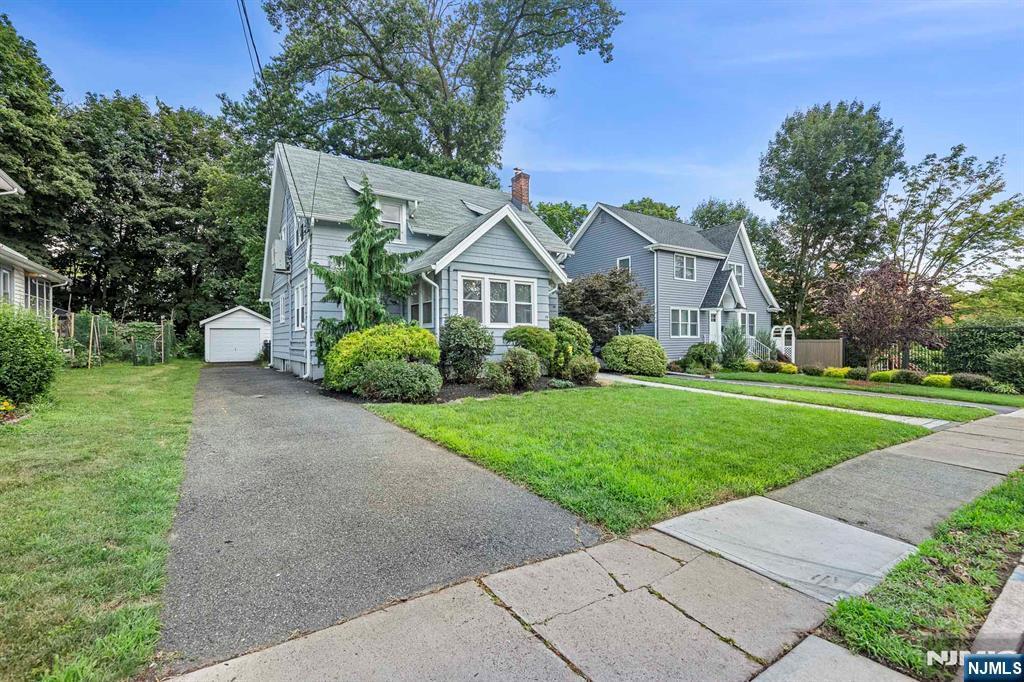 Property Photo:  59 W Forest Avenue  NJ 07666 
