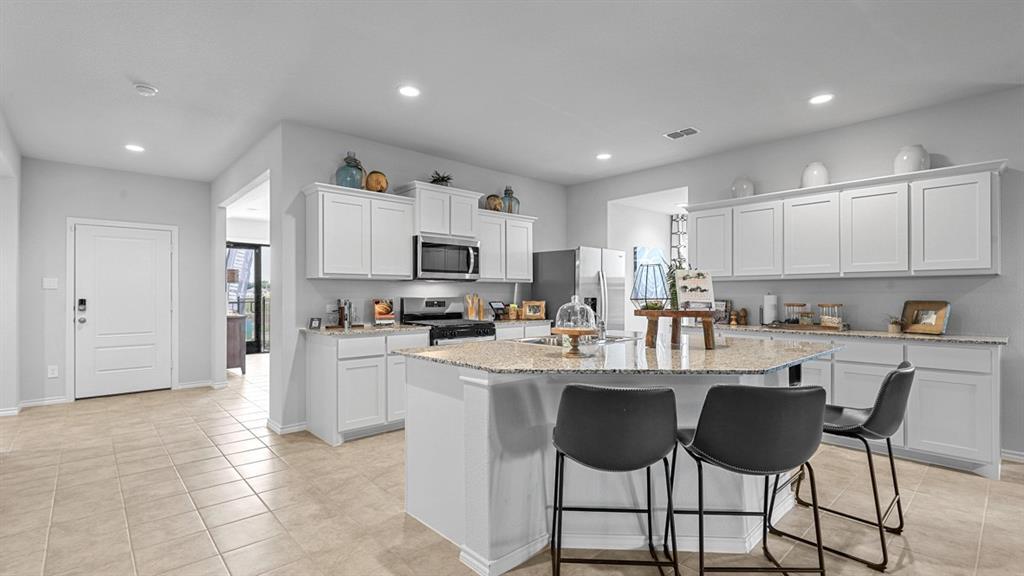 Property Photo:  1056 Ingalls Park Lane  TX 76131 