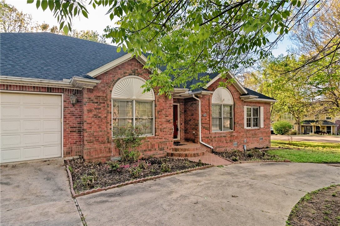 Property Photo:  4700 Dean Place  AR 72764 