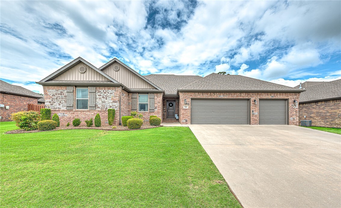 520 Lancaster Road  Centerton AR 72719 photo