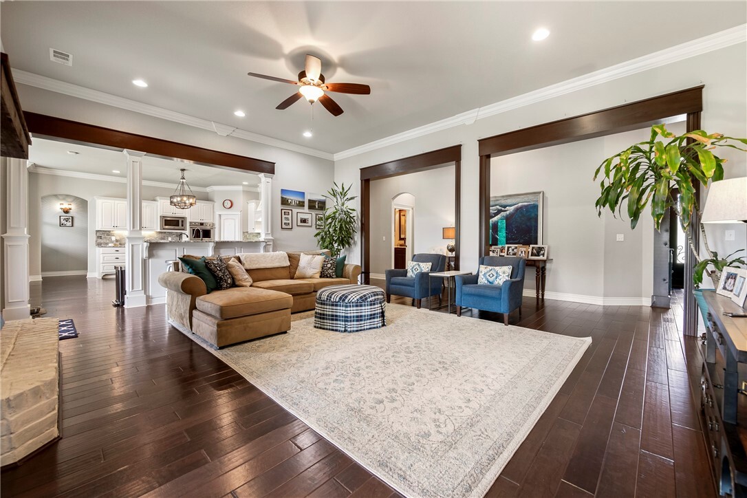 Property Photo: 4502 NE Birchgrove Place AR 72712