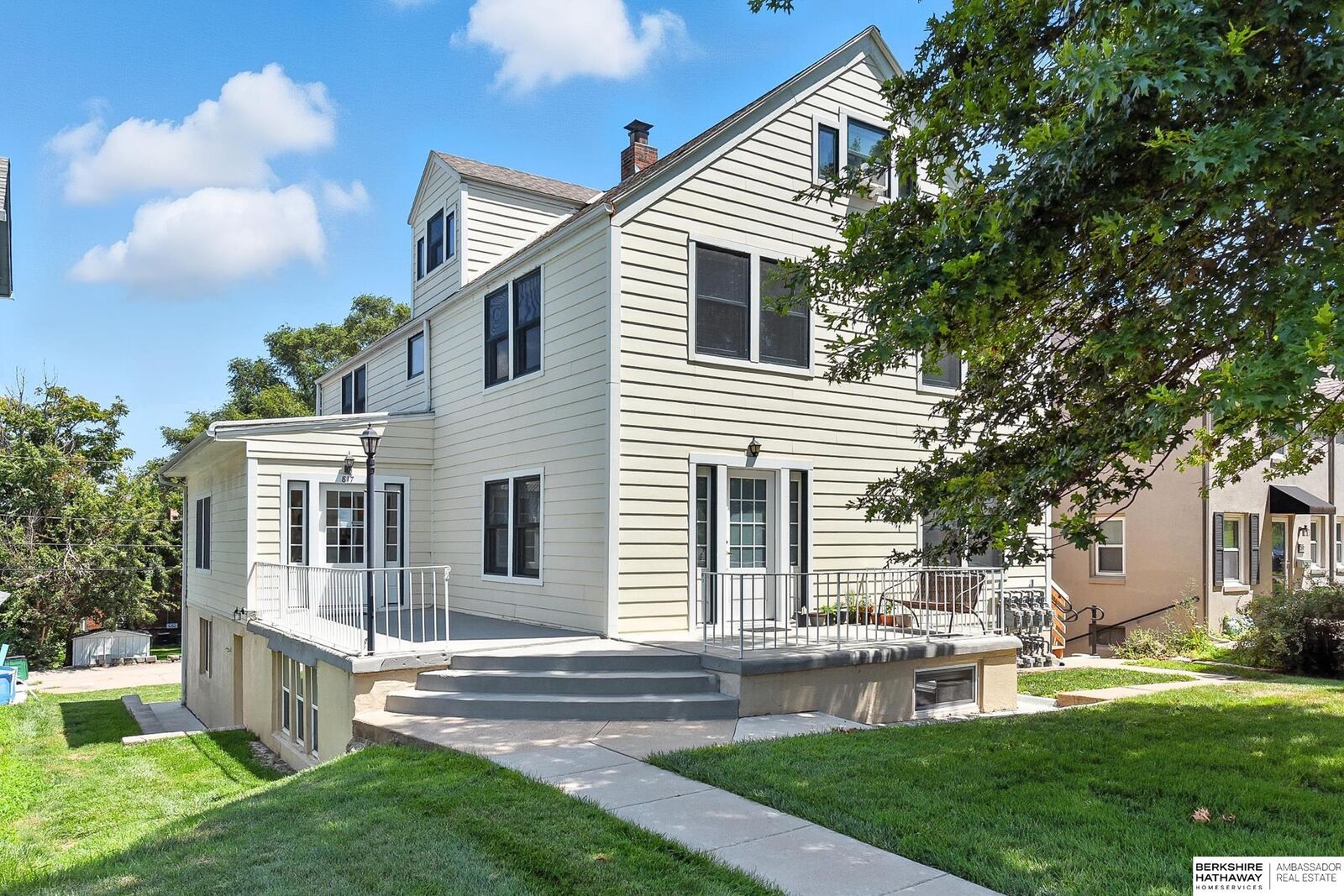 Property Photo:  817 N 48th Street  NE 68132 