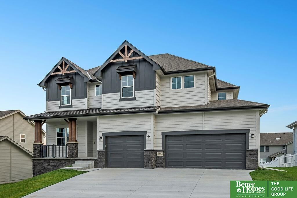 Property Photo: 18325 Summit Drive NE 68136