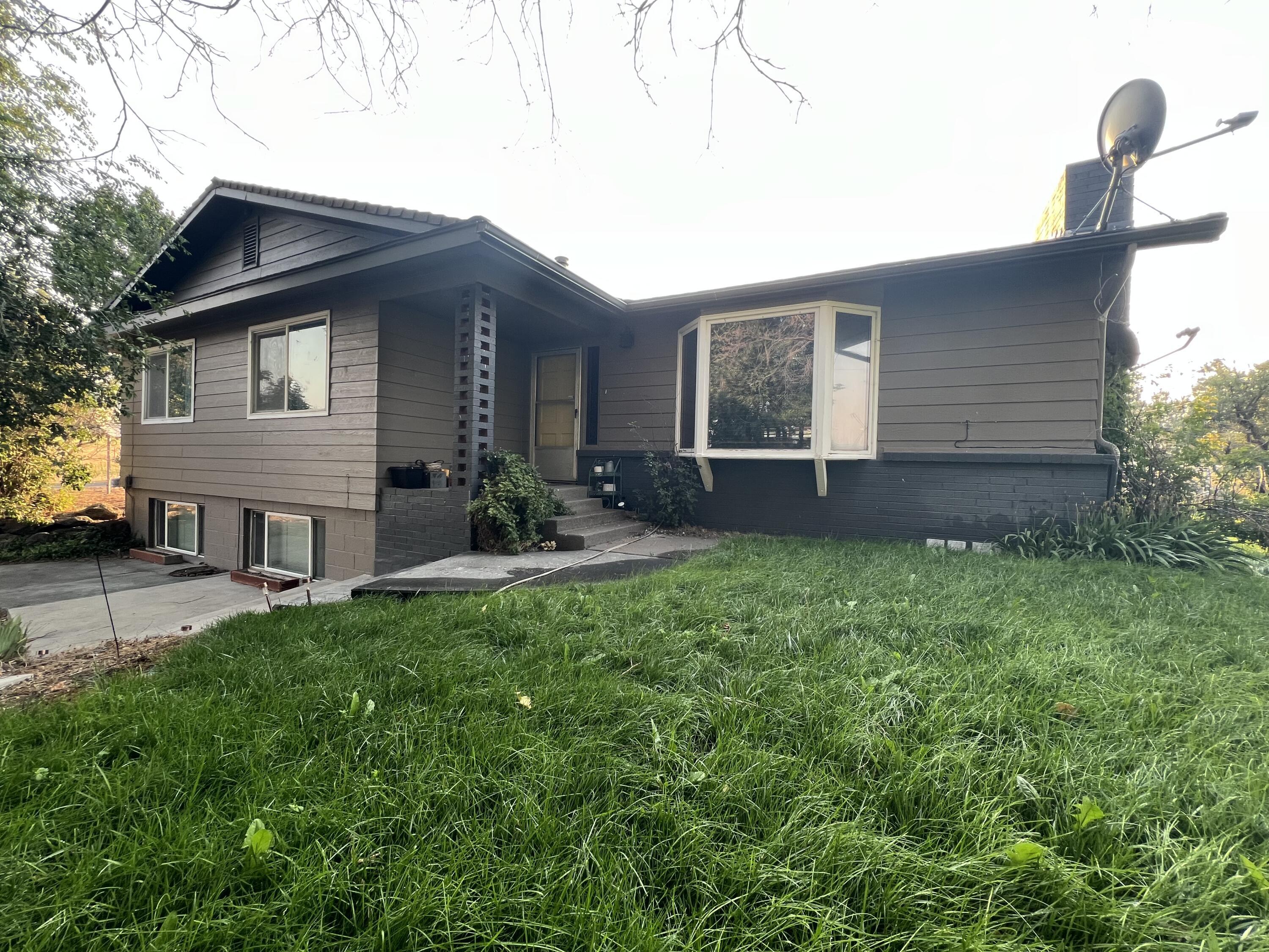 Property Photo:  23131 N. Poe Valley Road  OR 97603 