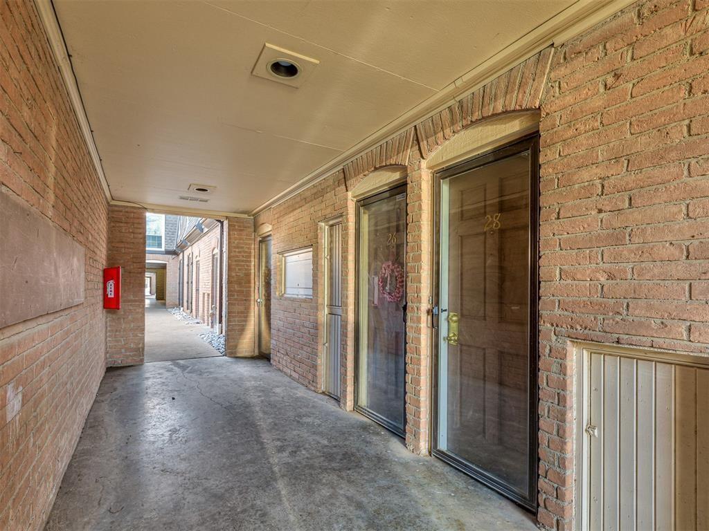 Property Photo:  6100 N Brookline Avenue 28  OK 73112 