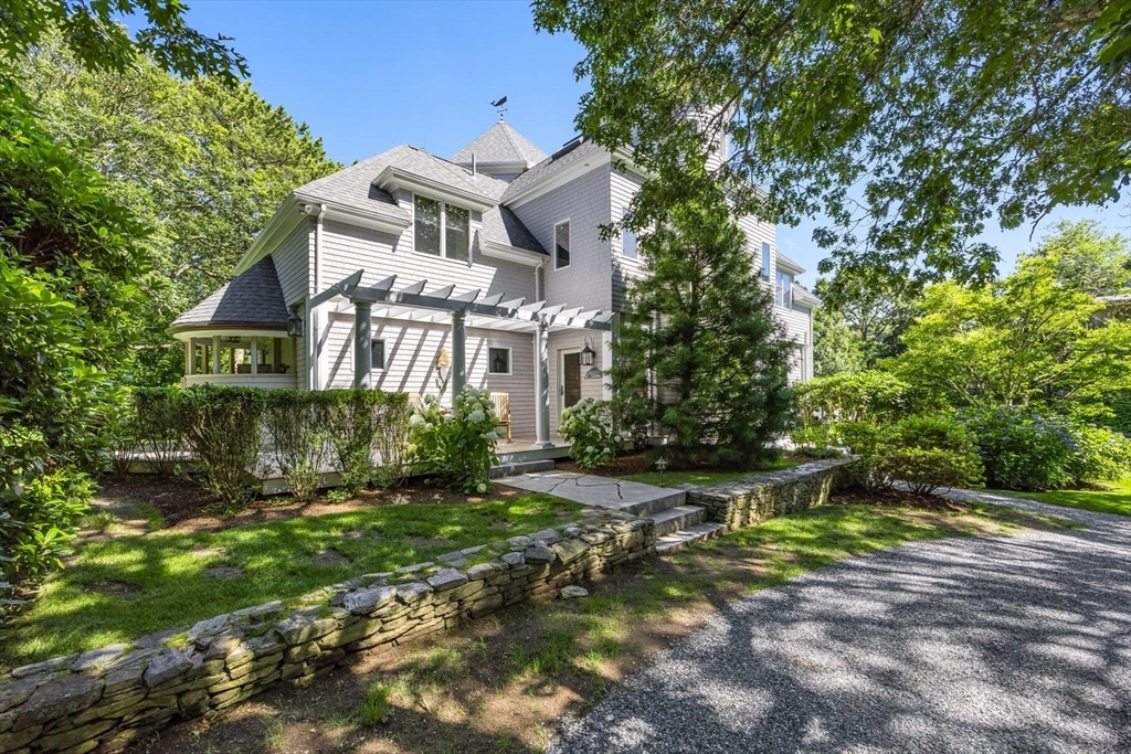 Property Photo:  33 Pasture Rd  MA 02534 
