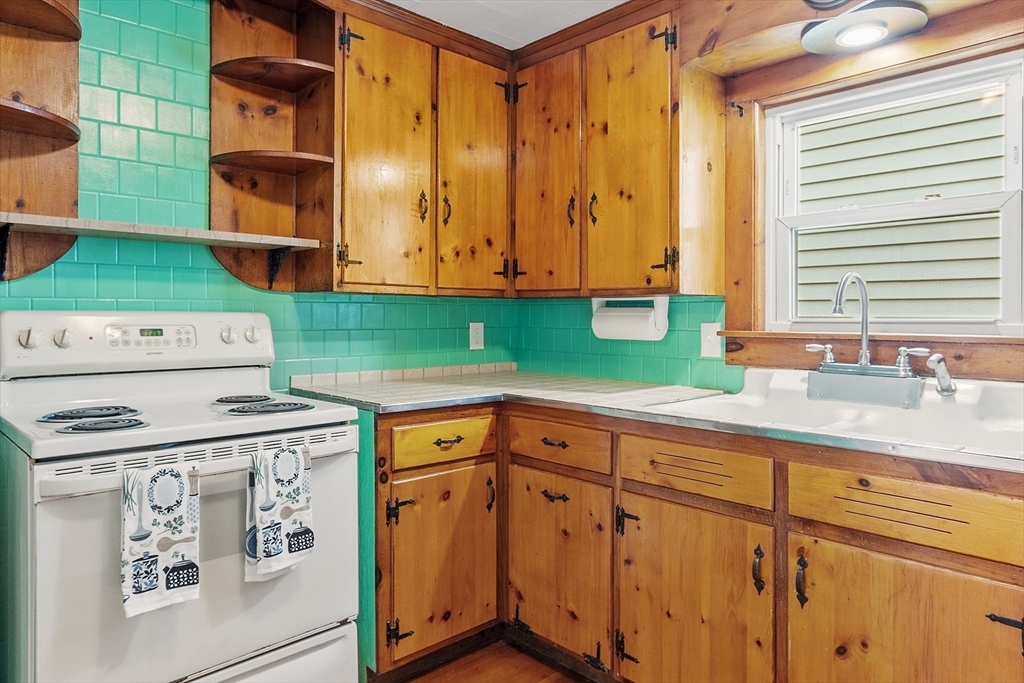Property Photo: 605 Chestnut Street MA 01331