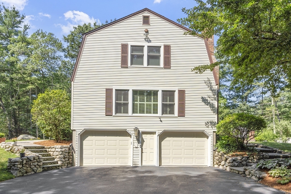 Property Photo: 37 Farrwood Dr MA 01810